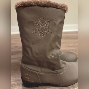 Totes Brown Snowflake Embroidered Weather Protectors Boots